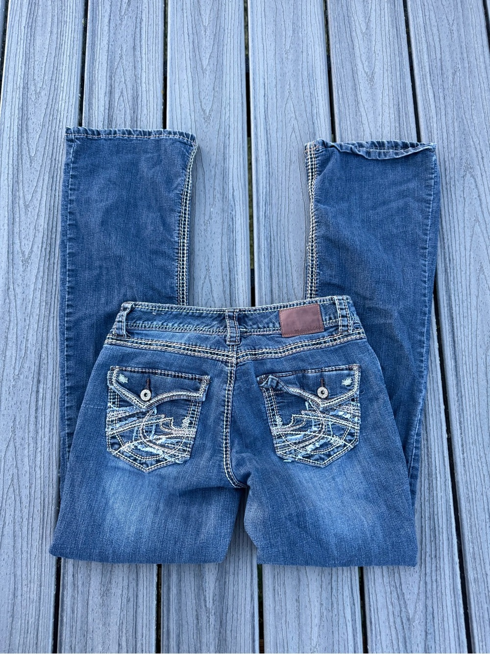 Women's Blue Embroidered Back-Pocket Jeans